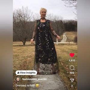 Beautiful like new ChicWish black embroidered dress!